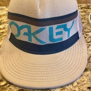 💢Vintage Oakley Trucker snap back hat RARE  Oakley Mesh Cap One Size